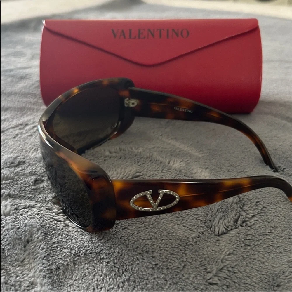 Valentino Tortoise Shield Sunglasses with Dark Lenses and Red Case - Picture 5 of 8